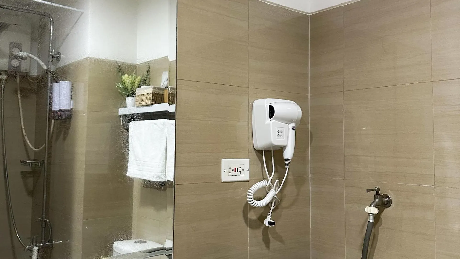 Apartment Crizzy'S Hub Crizel At Shore Residences Manila